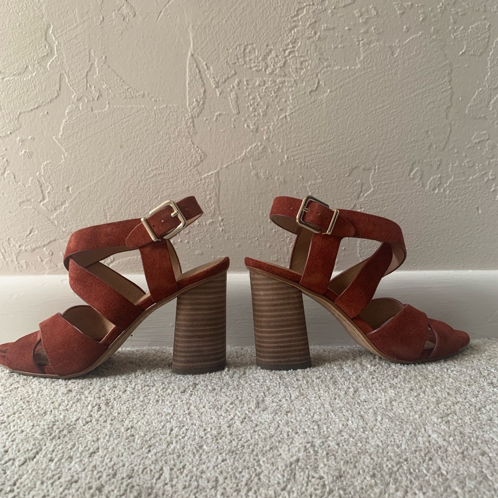 ANTONIO MELANI Rust Heels with Crisscross Straps - Picture 4 of 5
